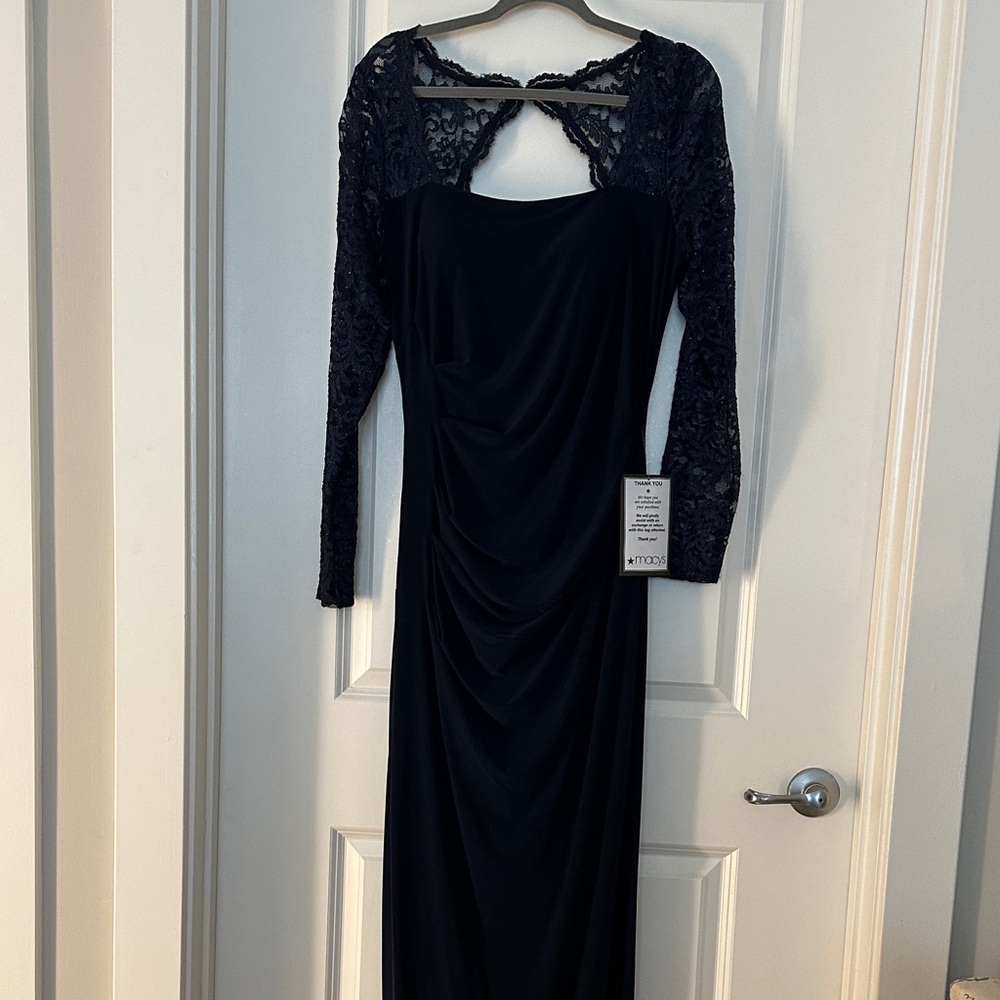 Elegant Navy Blue Lace Evening Dress